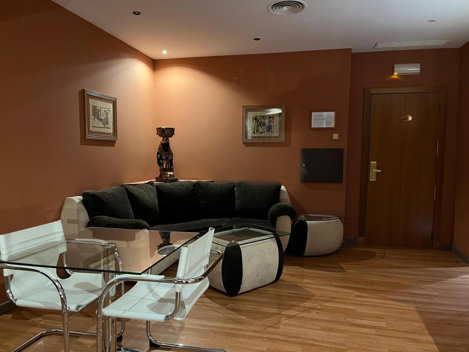 Hotel Alkalat Alcalá de Guadaira Extérieur photo