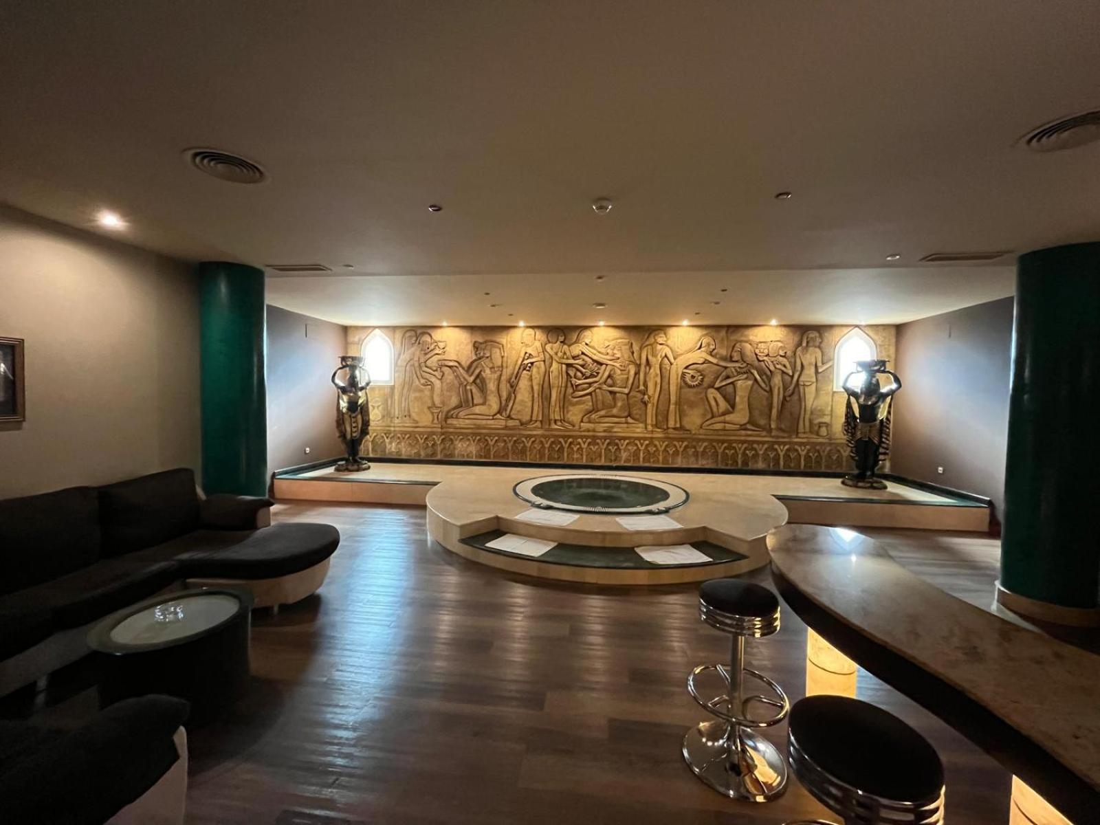 Hotel Alkalat Alcalá de Guadaira Extérieur photo